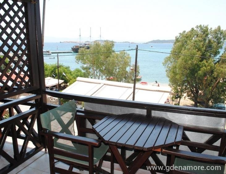 antonakis-pension-ouranoupolis-athos-2-bed-room-16