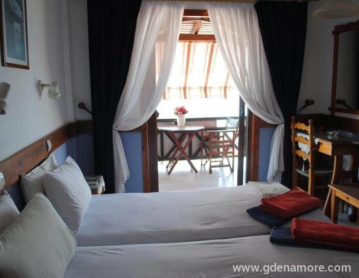 antonakis-pension-ouranoupolis-athos-2-bed-room-20