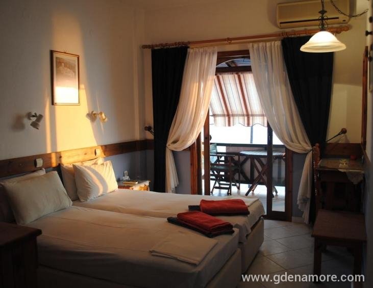 antonakis-pension-ouranoupolis-athos-2-bed-room-21