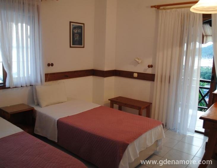 antonakis-pension-ouranoupolis-athos-2-bed-room-22