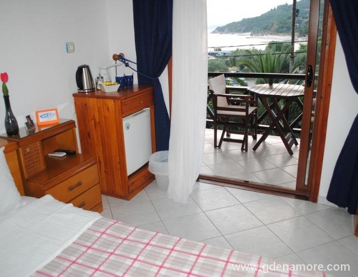 antonakis-pension-ouranoupolis-athos-2-bed-room-24