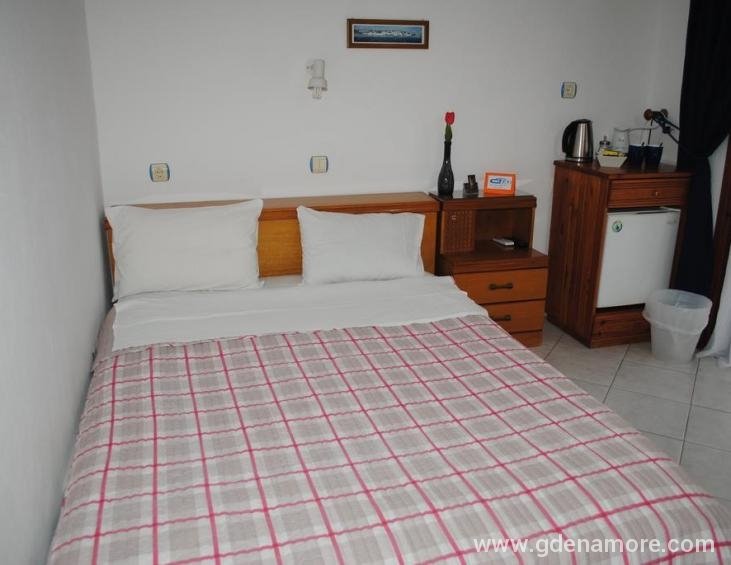antonakis-pension-ouranoupolis-athos-2-bed-room-25