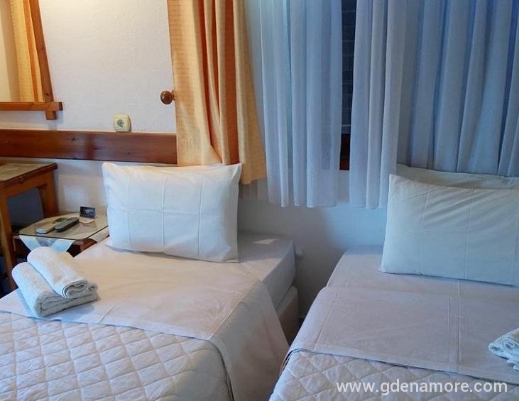 antonakis-pension-ouranoupolis-athos-2-bed-room-27