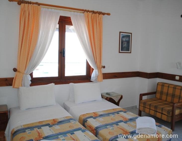 antonakis-pension-ouranoupolis-athos-2-bed-room-31