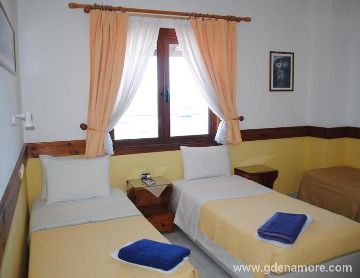 antonakis-pension-ouranoupolis-athos-2-bed-room-36