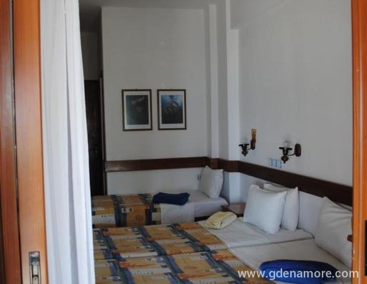 antonakis-pension-ouranoupolis-athos-3-bed-room-7