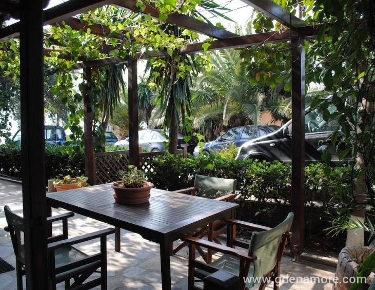 antonakis-pension-ouranoupolis-athos-apartment-3