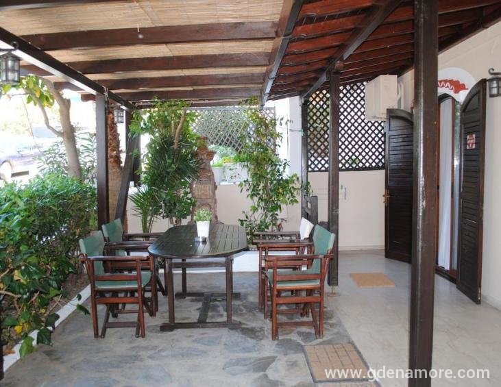 antonakis-pension-ouranoupolis-athos-apartment-6