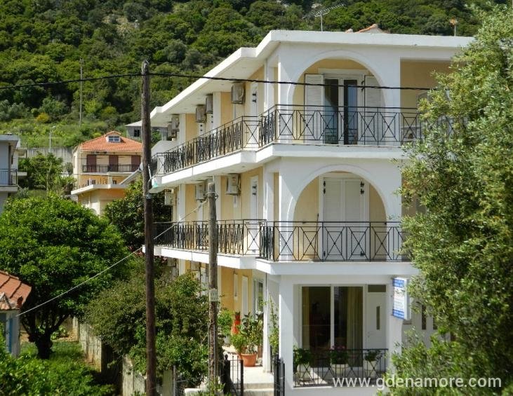 ariston-apartments-poros-kefalonia-2