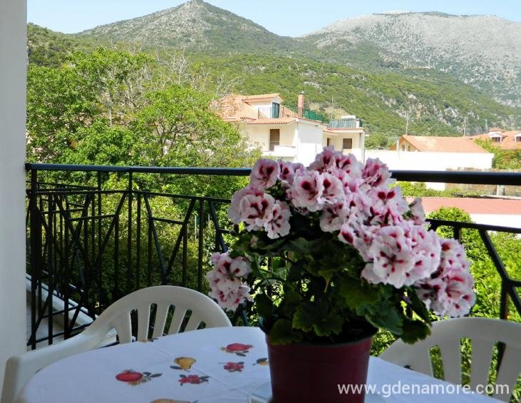 ariston-apartments-poros-kefalonia-4-bed-apartment
