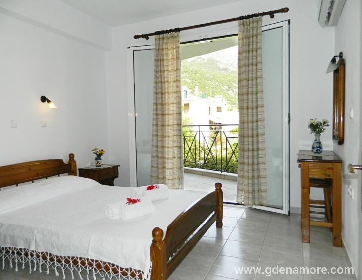 ariston-apartments-poros-kefalonia-4-bed-apartment