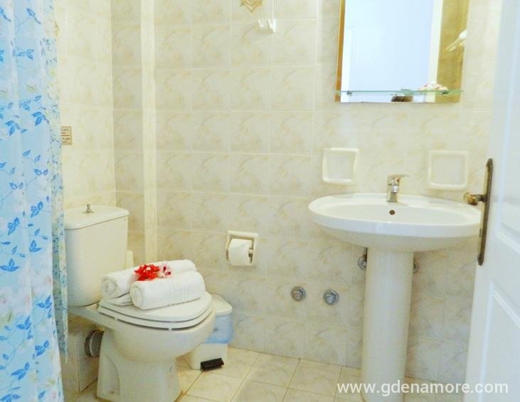 ariston-apartments-poros-kefalonia-4-bed-apartment