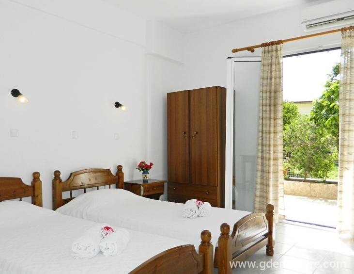 ariston-apartments-poros-kefalonia-5-bed-apartment