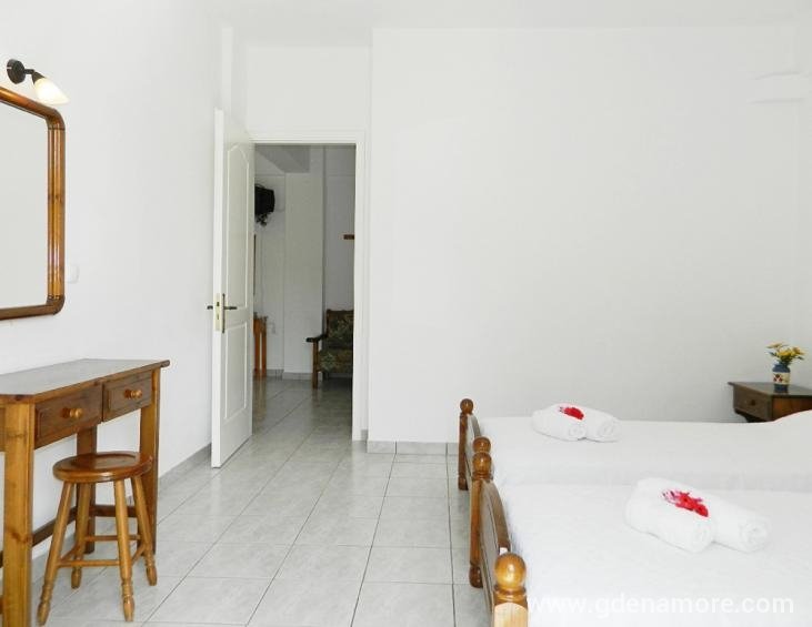 ariston-apartments-poros-kefalonia-5-bed-apartment
