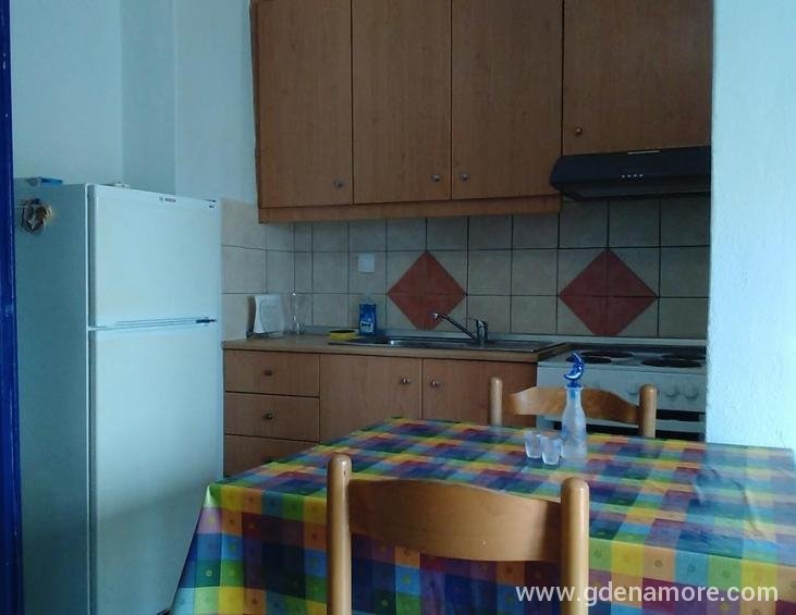 bakas-house-apartments-ierissos-athos-20