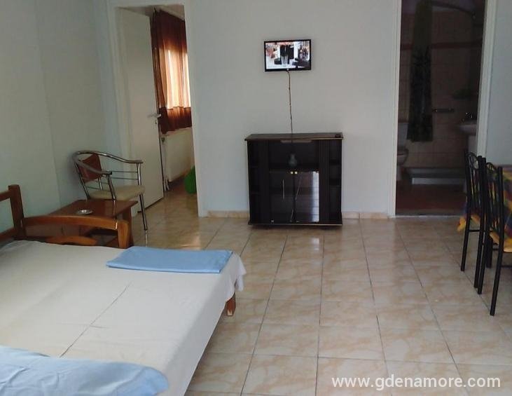 bakas-house-apartments-ierissos-athos-24