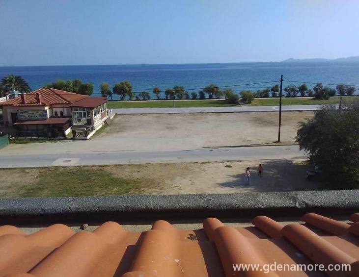 bakas-house-apartments-ierissos-athos-3