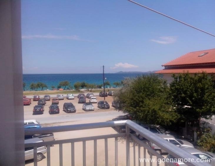 bakas-house-apartments-ierissos-athos-4