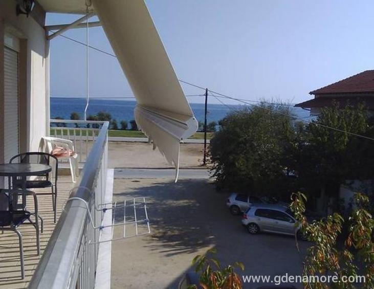 bakas-house-apartments-ierissos-athos-9