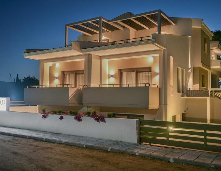 corali-luxury-villas-ierissos-athos-3