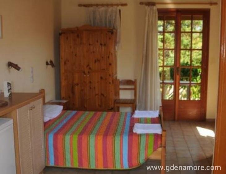 helena-studios-svoronata-kefalonia-10