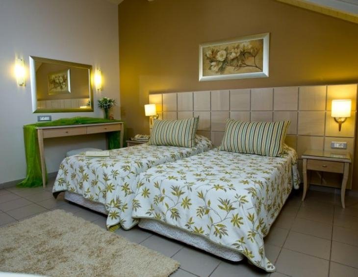 ionian-plaza-argostoli-kefalonia-twin-bed-room