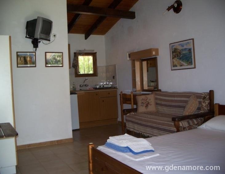 joannas-studios-lassi-kefalonia-18
