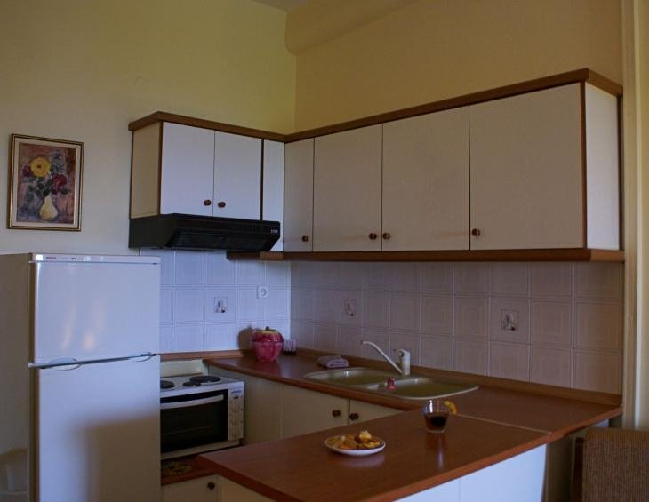 katerina-pansion-ouranopolis-athos-4-bed-apt-6-7