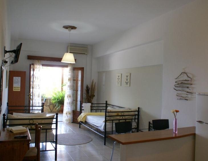 katerina-pansion-ouranopolis-athos-4-bed-apt-7-4