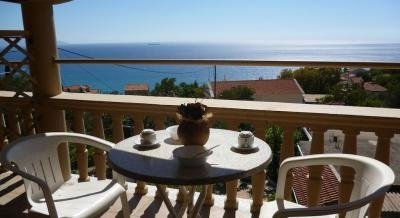 Marinos Studios, private accommodation in city Lourdata, Greece