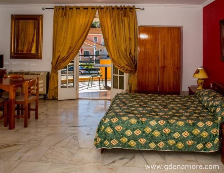 odysseus-palace-poros-kefalonia-queen-studio-1
