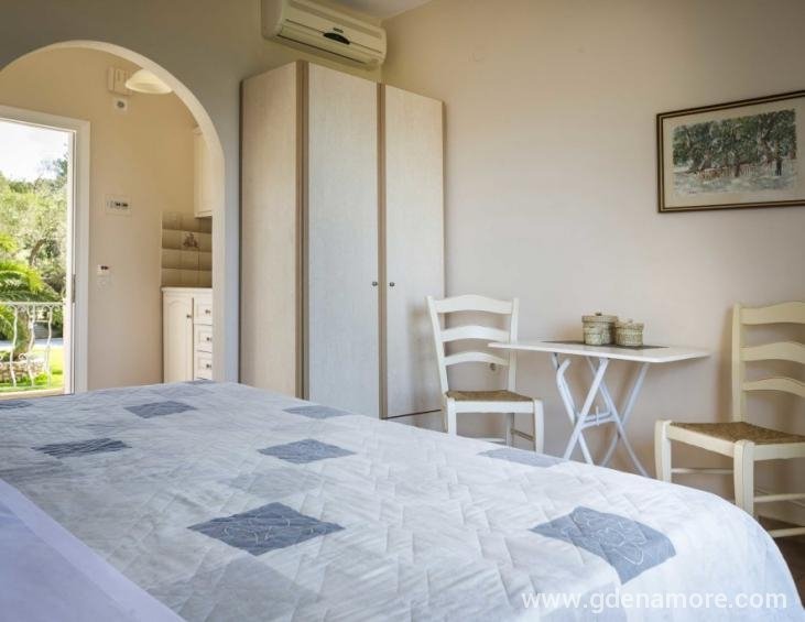 panorama-fanari-studios-and-apartments-argostoli-k