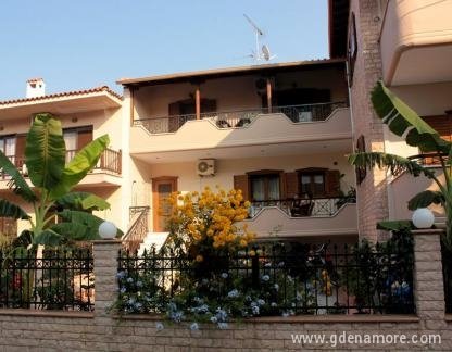 Appartements &agrave; Sousanna, logement privé à Ierissos, Gr&egrave;ce - sousanna-apartments-ierissos-athos-1