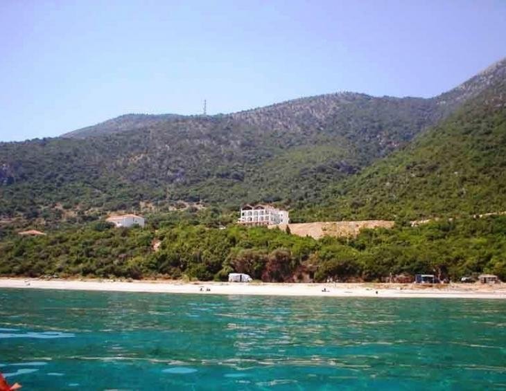 travlos-studios-poros-kefalonia-10