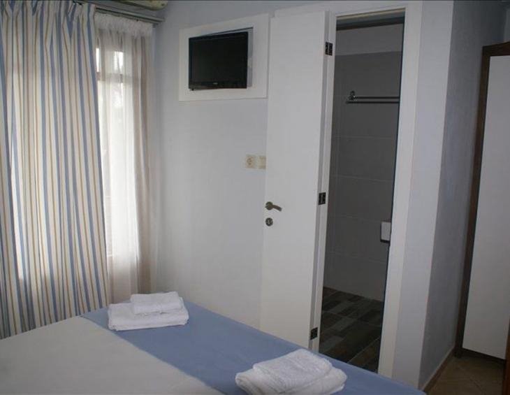 xenonas-nostos-rooms-ammouliani-athos-2-bed-room-n