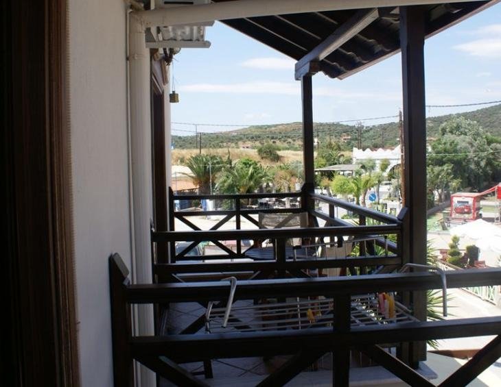 xenonas-nostos-rooms-ammouliani-athos-2-bed-room-n