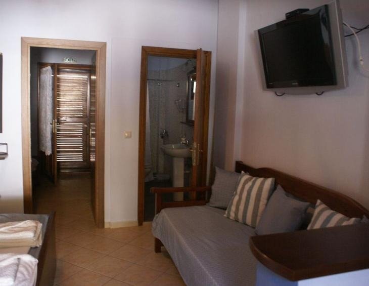 xenonas-nostos-rooms-ammouliani-athos-5-bed-apartm