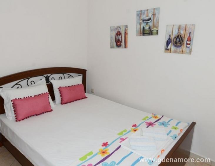 xenonas-nostos-rooms-ammouliani-athos-5-bed-apartm