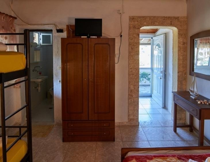 aggelina-house-sykia-sithonia-4-bed-studio-22-3