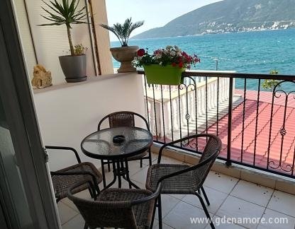 Apartment Anja, private accommodation in city Igalo, Montenegro - igalo-stan
