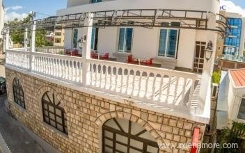 Queen leiligheter og rom, privat innkvartering i sted Dobre Vode, Montenegro