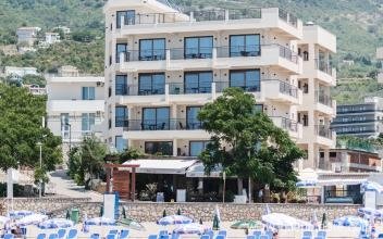 Hotel Sunset, privat innkvartering i sted Dobre Vode, Montenegro