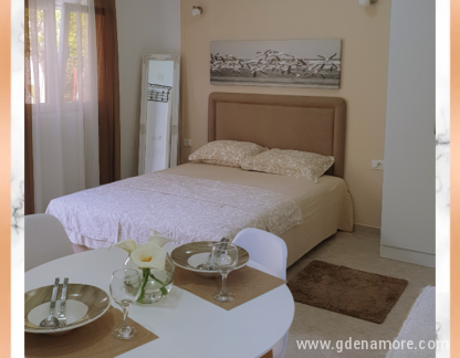Apartmani GaBi, privatni smeštaj u mestu Tivat, Crna Gora - Studio GaGa