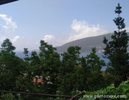 APARTMENTS &quot;ALEKSANDAR&quot;, private accommodation in city Herceg Novi, Montenegro - Pogled sa prozora