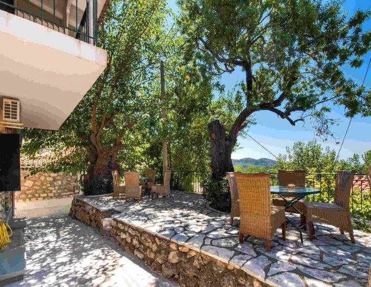 almond-tree-house-exanthia-lefkada-5