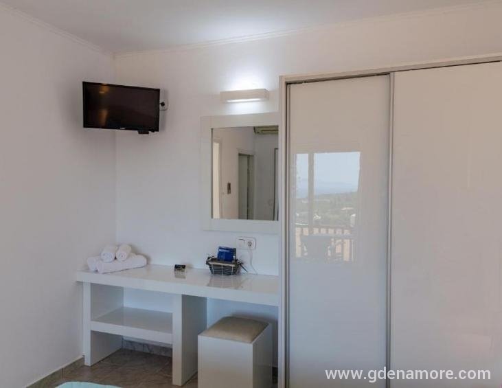 kefalonian-360-degrees-sunrise-apartments-svoronat