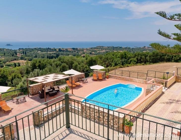 kefalonian-360-degrees-sunrise-apartments-svoronat