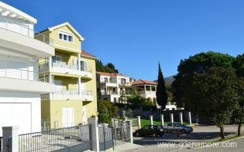Family sun, private accommodation in city Herceg Novi, Montenegro