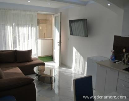 Апартамент Blue Adriatic Будва, частни квартири в града Budva, Черна Гора - 7C36FB88F7B24B70926D39B0D30B9BD1