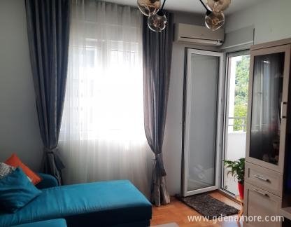 Wohnung Mina, Privatunterkunft im Ort Tivat, Montenegro - 20220524_170937
